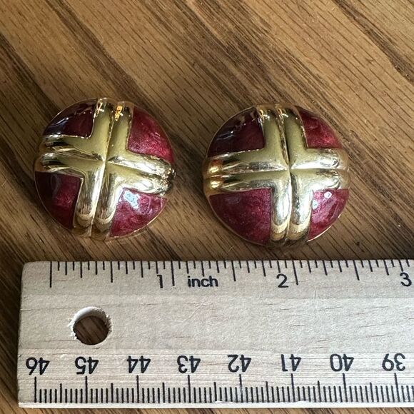 Vintage Avon Dome Enamel Clip on Earrings - Picture 4 of 4